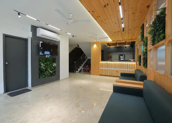 Hotel Shayan Inn Rajkot